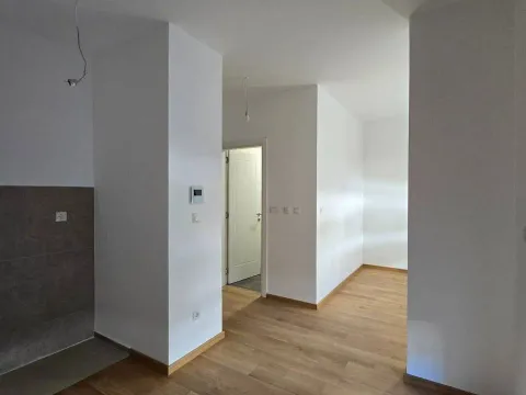Prodaja, garsonjera, 29m², Bečići, Budva - image 3
