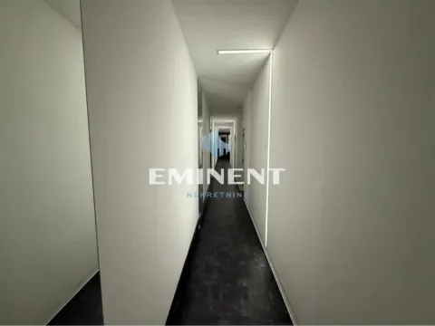 Izdavanje, poslovni prostor, 303m², Stari Grad, Beograd - image 14