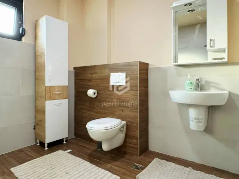 Rent, two bedroom apartment, 76m², Dalmatinska ulica, Podgorica - image 15
