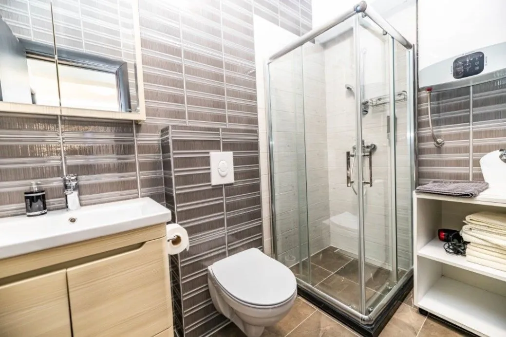 Prodaja, četvorosoban stan, 145m², Đenovići, Herceg Novi