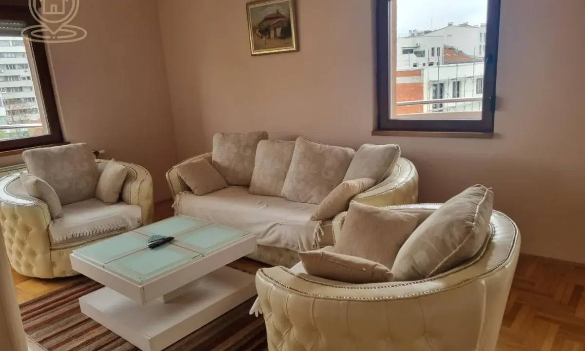 Izdavanje, dvosoban stan, 62m², Medijana, Niš