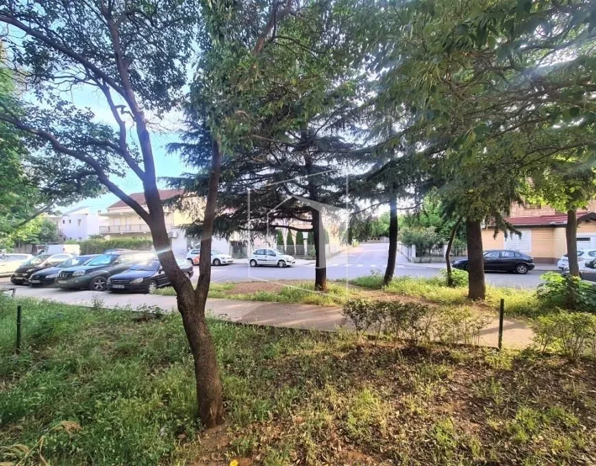 Izdavanje, dvosoban stan, 62m2, Stari Aerodrom, Podgorica