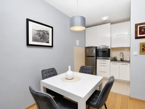 Prodaja, jednosoban stan, 47m², City Kvart, Podgorica - image 4