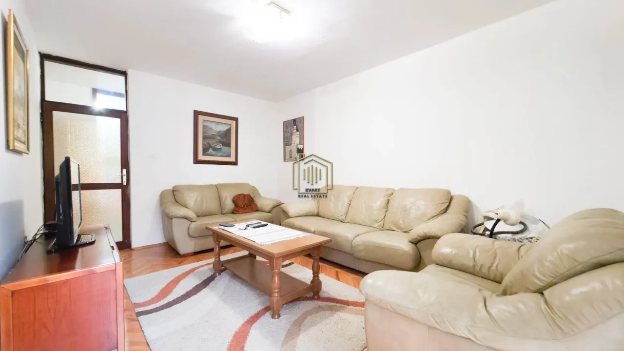 Izdavanje, dvosoban stan, 80m², Malo Brdo, Podgorica