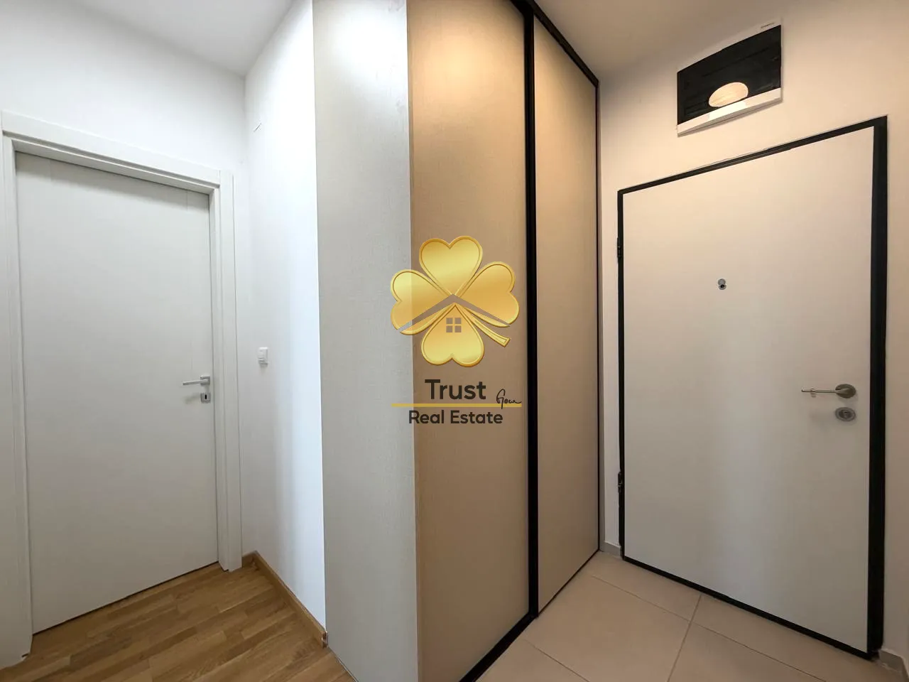 Izdavanje, jednosoban stan, 50m², Stari Aerodrom, Podgorica