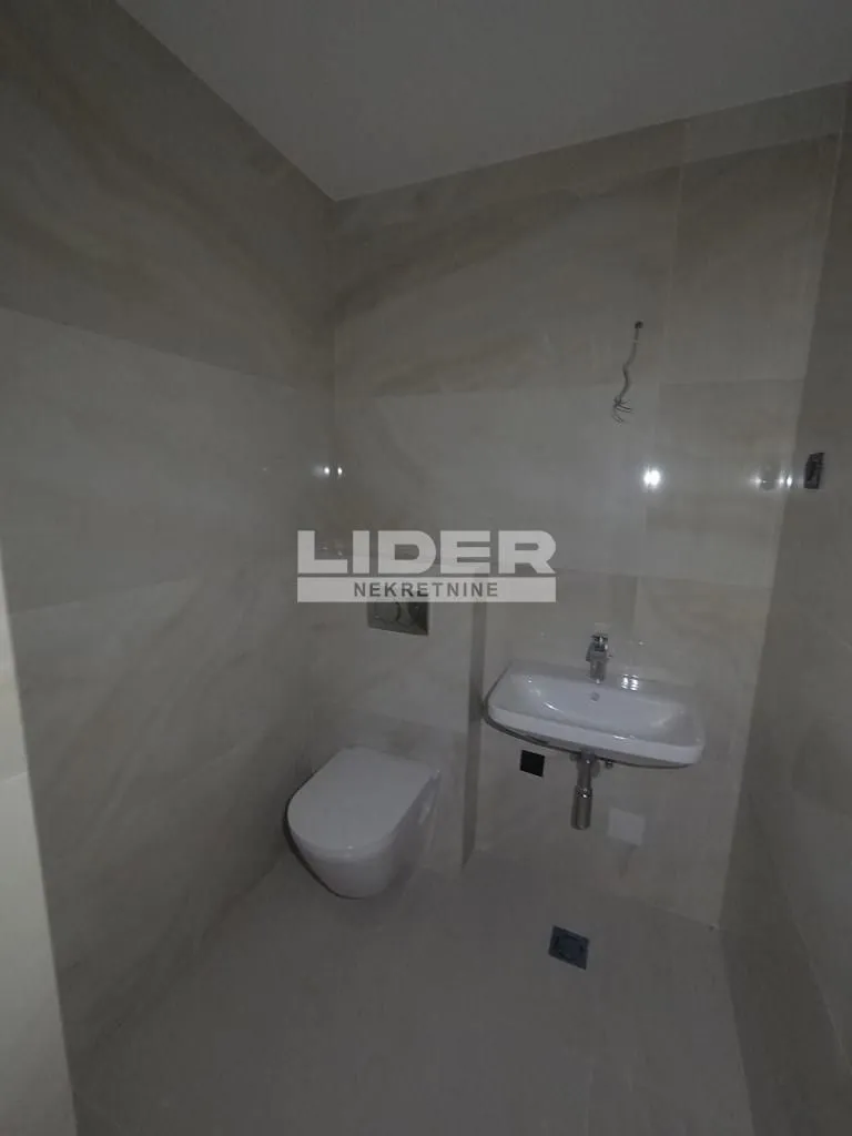 Sale, four bedroom apartment, 125m², Autokomanda, Voždovac Sve Podlokacije