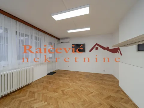 Izdavanje, poslovni prostor, 58m², Kalenić Pijaca, Vračar Sve Podlokacije - image 2