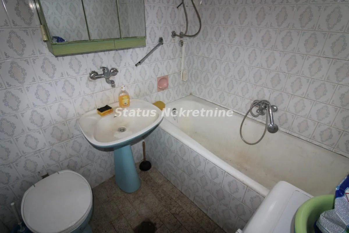 Prodaja, kuća, 104m², Titel, Novi Sad