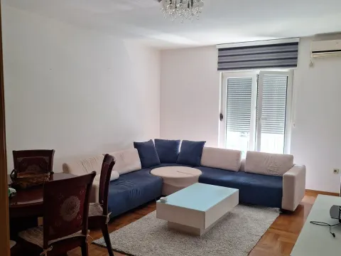 Izdavanje, dvosoban stan, 54m², Pobrežje, Podgorica - image 2