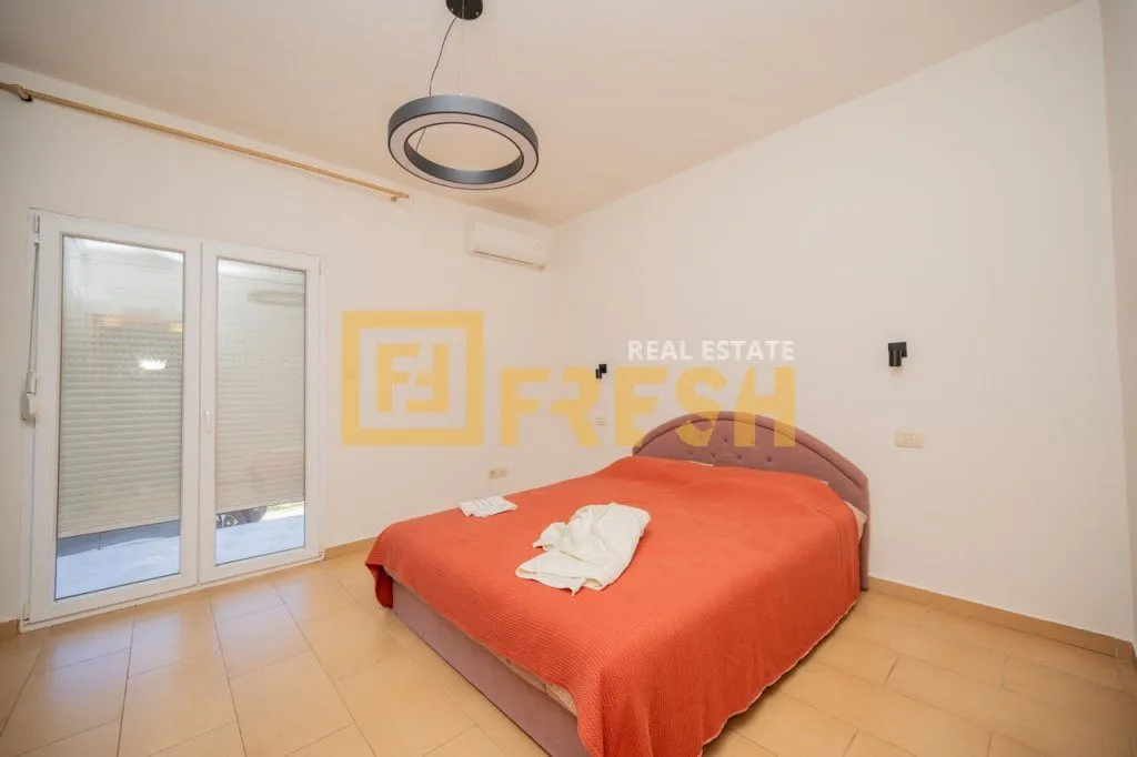 Prodaja, kuća, 250m², Ostalo, Podgorica