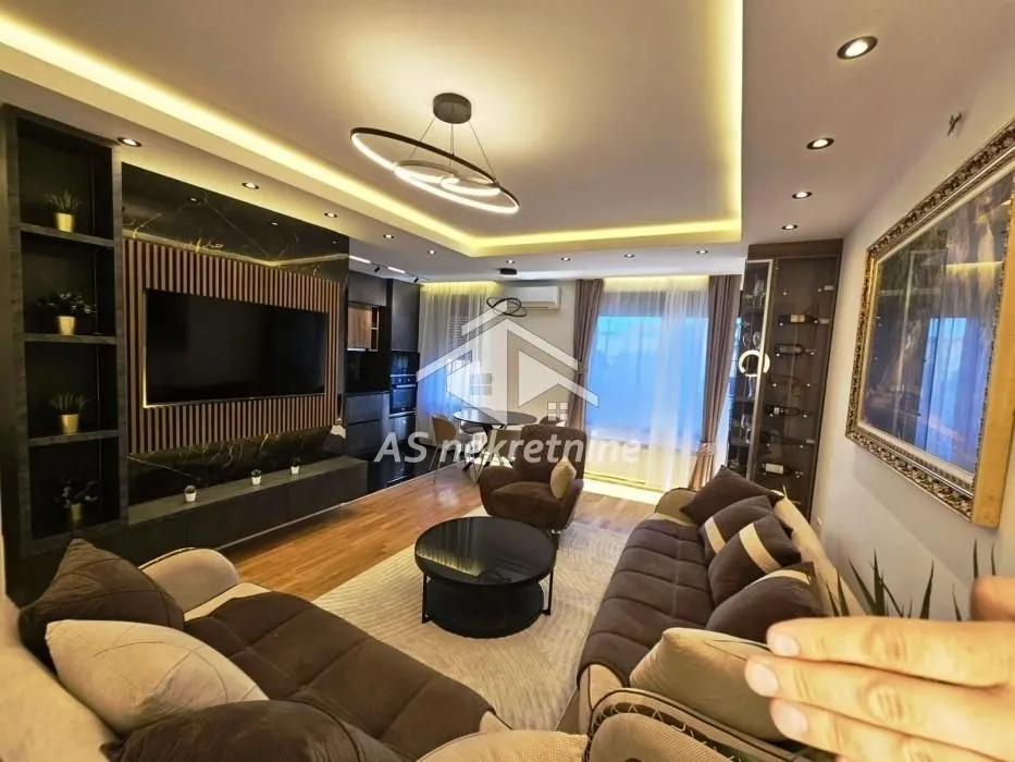 Izdavanje, trosoban stan, 74m², Lekino Brdo, Voždovac Sve Podlokacije