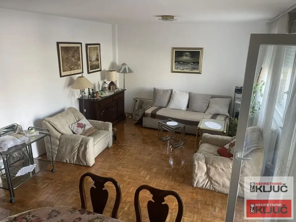 Izdavanje, dvosoban stan, 56m², Rotkvarija, Novi Sad Sve Podlokacije