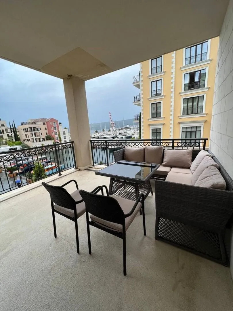 Prodaja, dvosoban stan, 131m², Porto Montenegro, Tivat
