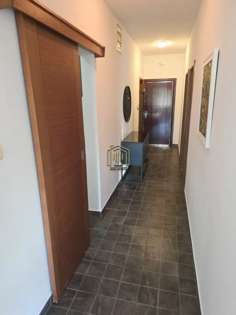 Izdavanje, dvosoban stan, 69m², Stari Aerodrom, Podgorica