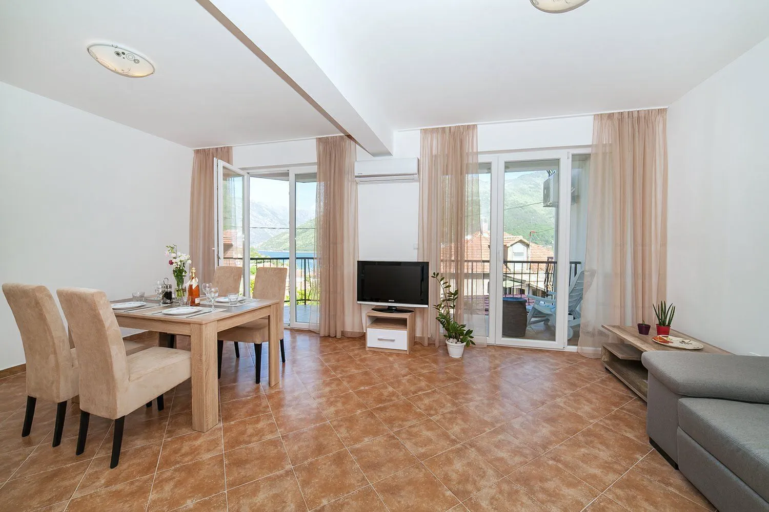 Prodaja, jednosoban stan, 62m², Kamenari, Herceg Novi