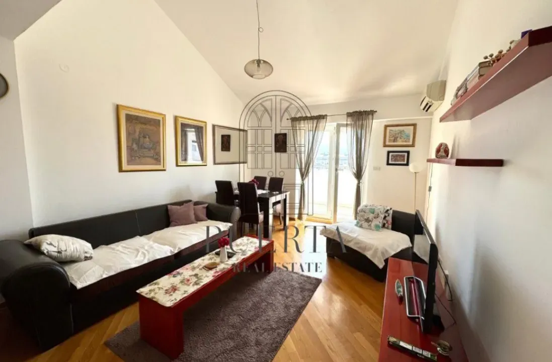 Izdavanje, jednosoban stan, 52m², Preko Morače, Podgorica