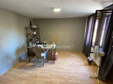 Prodaja, kuća, 209m², Futog, Novi Sad Sve Podlokacije - image 11