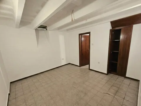 Rent, office space, 16m², Centar, Podgorica - image 1