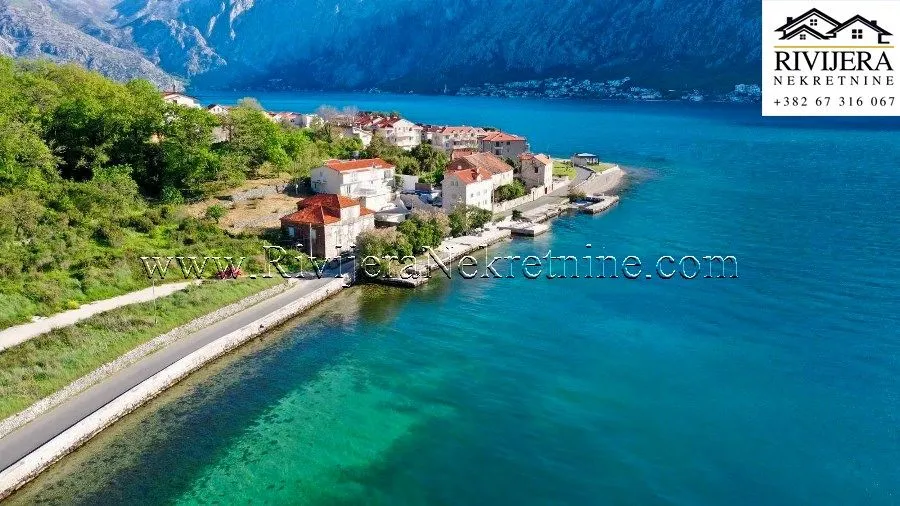 Sale, house, 300m², Prčanj, Kotor