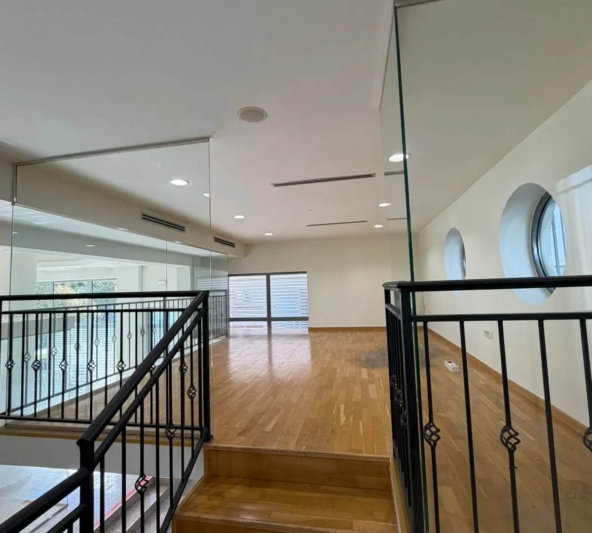 Rent, office space, 145m², Centar, Bar