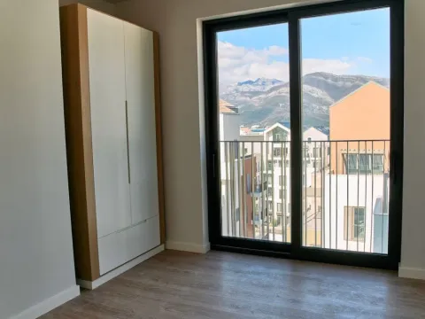 Prodaja, stan, 102m², Tivat, Crna Gora - image 8