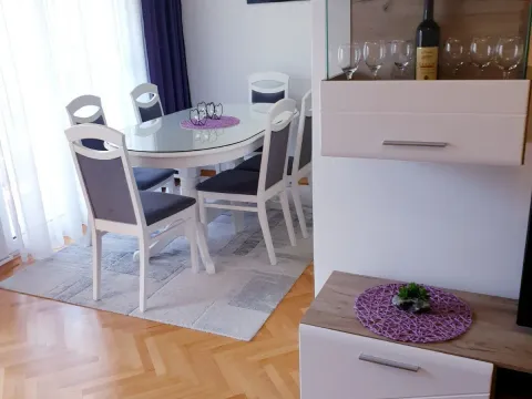 Rent, one bedroom apartment, 55m², Budva, Crna Gora - image 4