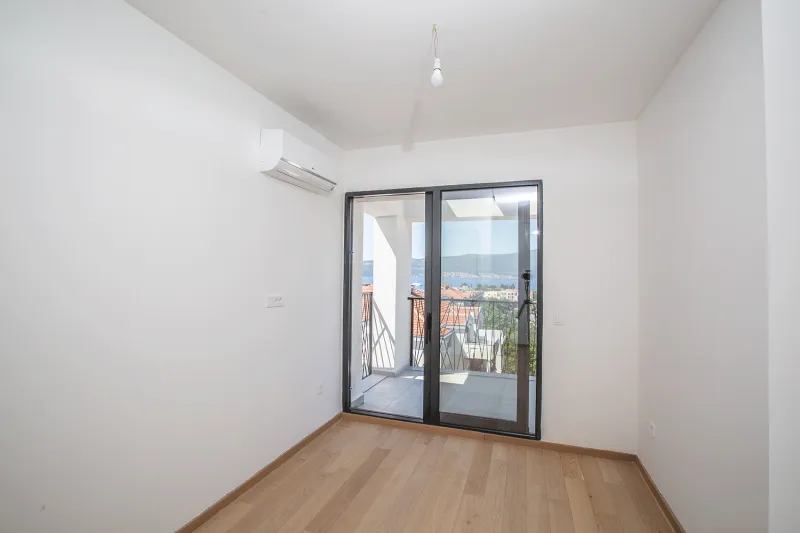 Prodaja, trosoban stan, 143m², Tivat, Crna Gora