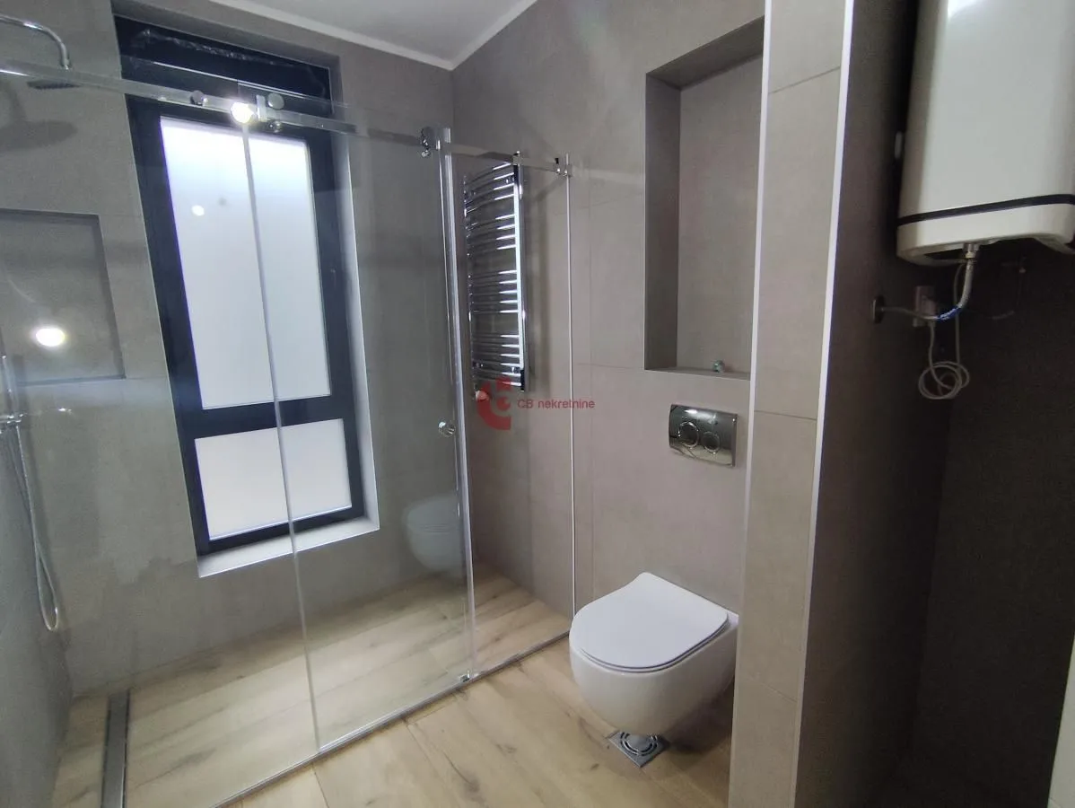 Prodaja, dvosoban stan, 52m², Centar, Subotica