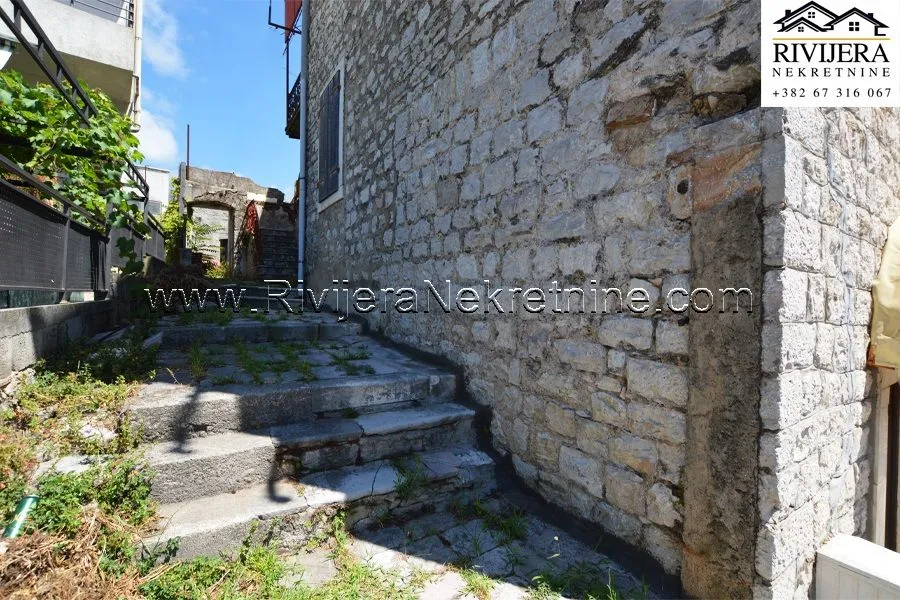 Prodaja, dvosoban stan, 93m², Centar, Herceg Novi