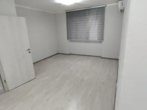 Izdavanje, poslovni prostor, 45m², Preko Morače, Podgorica - image 3