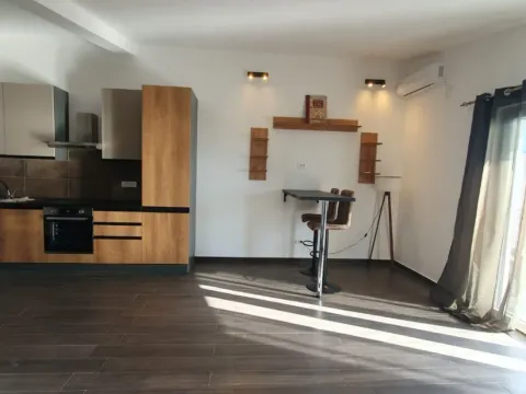 Sale, one bedroom apartment, 52m², Šušanj, Bar - image 2