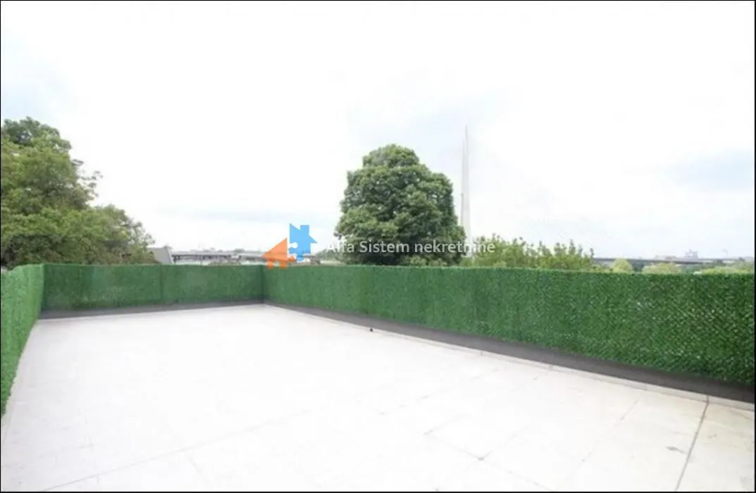 Izdavanje, stan, 200m², Senjak, Beograd