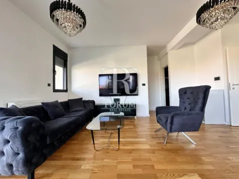 Izdavanje, trosoban stan, 130m², Blok 9, Podgorica - image 4