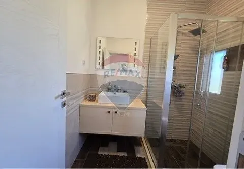 Izdavanje, kuća, 125m², Golubovci, Podgorica - image 31