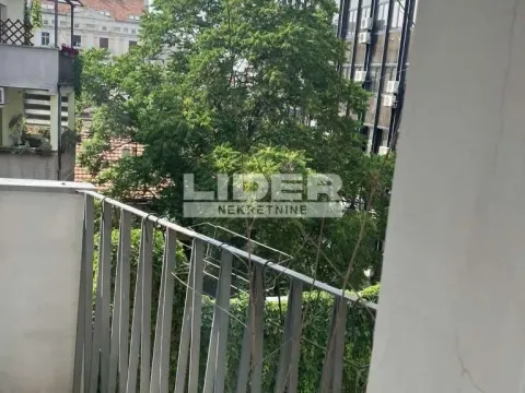 Izdavanje, trosoban stan, 58m², Stari Grad, Beograd - image 9