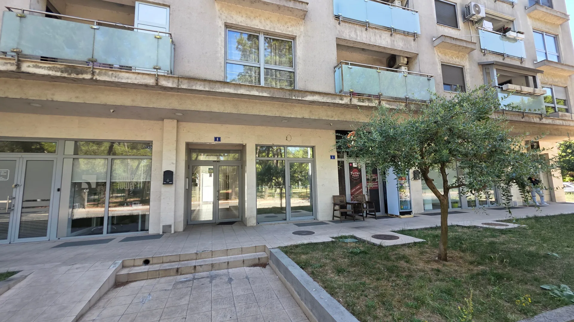 Izdavanje, poslovni prostor, 55m², Tološka šuma, Podgorica