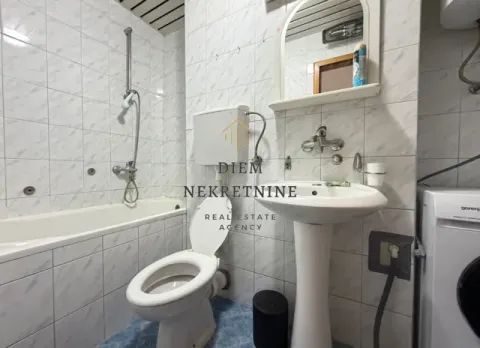Rent, two bedroom apartment, 80m², Stari Aerodrom, Podgorica - image 1