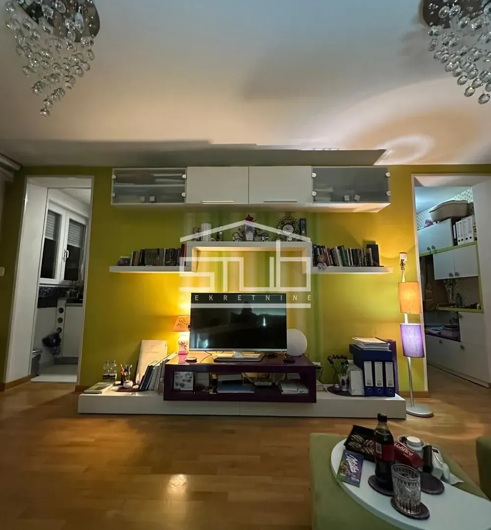 Izdavanje, dvosoban stan, 47m², Banovo Brdo, Beograd