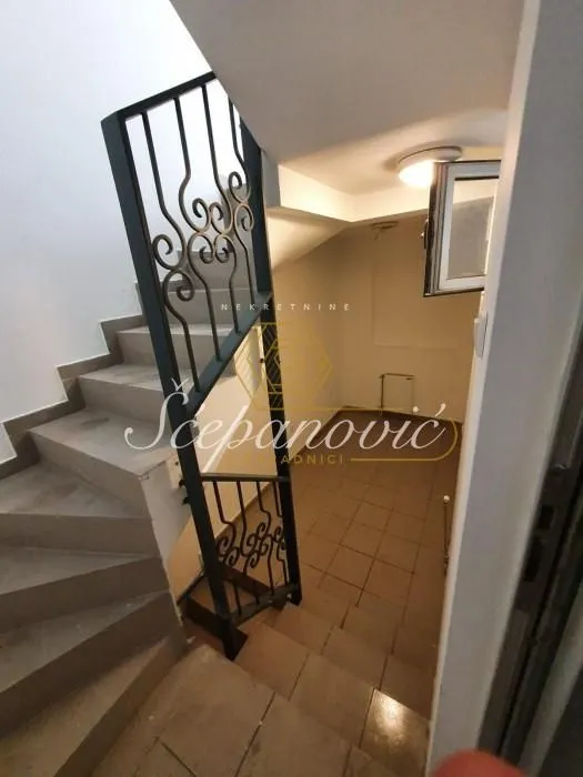 Sale, office space, 24m², Bulevar Oslobodjenja, Novi Sad Sve Podlokacije