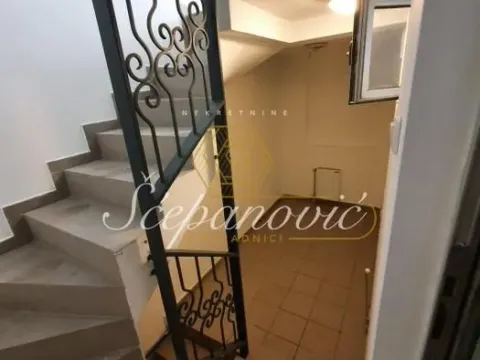 Prodaja, poslovni prostor, 24m², Bulevar Oslobodjenja, Novi Sad Sve Podlokacije - image 2