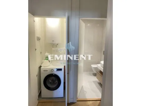 Izdavanje, trosoban stan, 90m², Savski Venac, Beograd - image 11