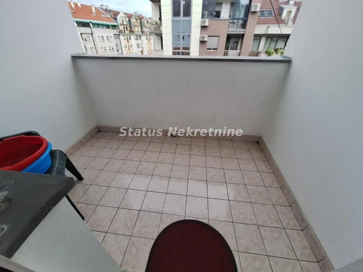 Rent, studio apartment, 24m², Grbavica, Novi Sad Sve Podlokacije