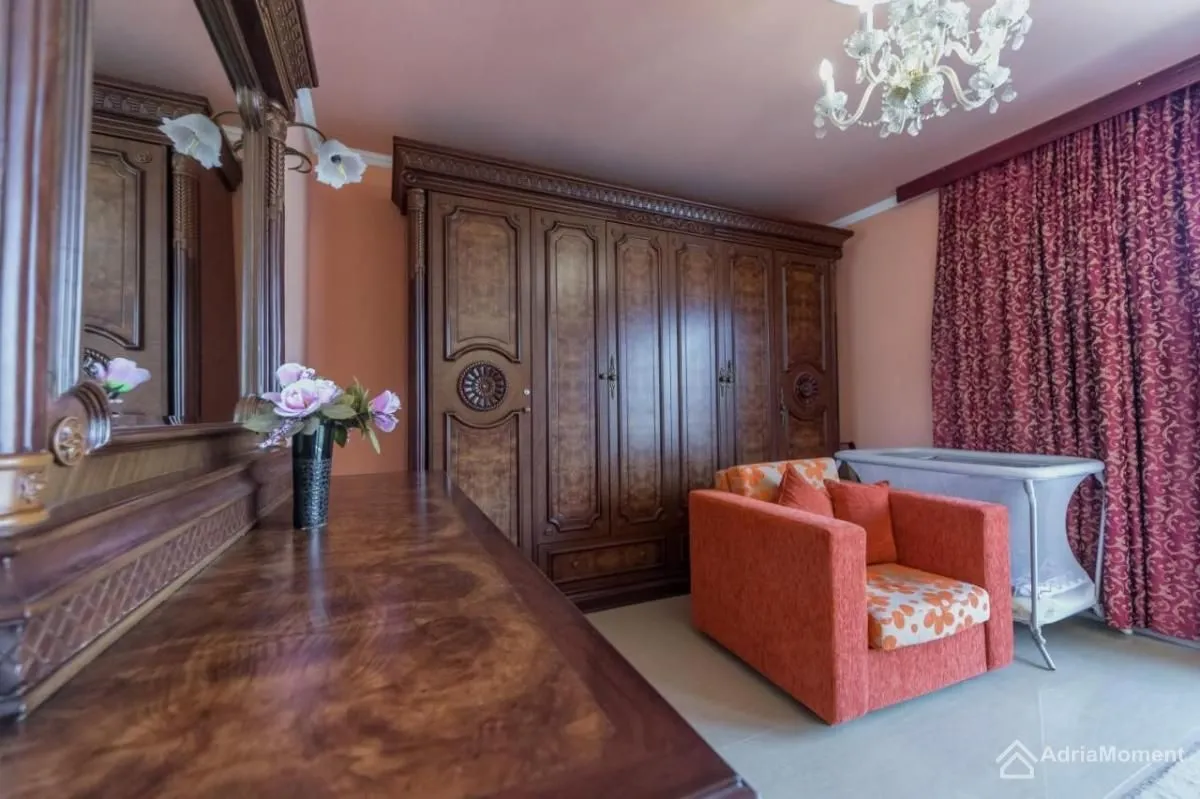 Sale, house, 220m², Đuraševići, Tivat