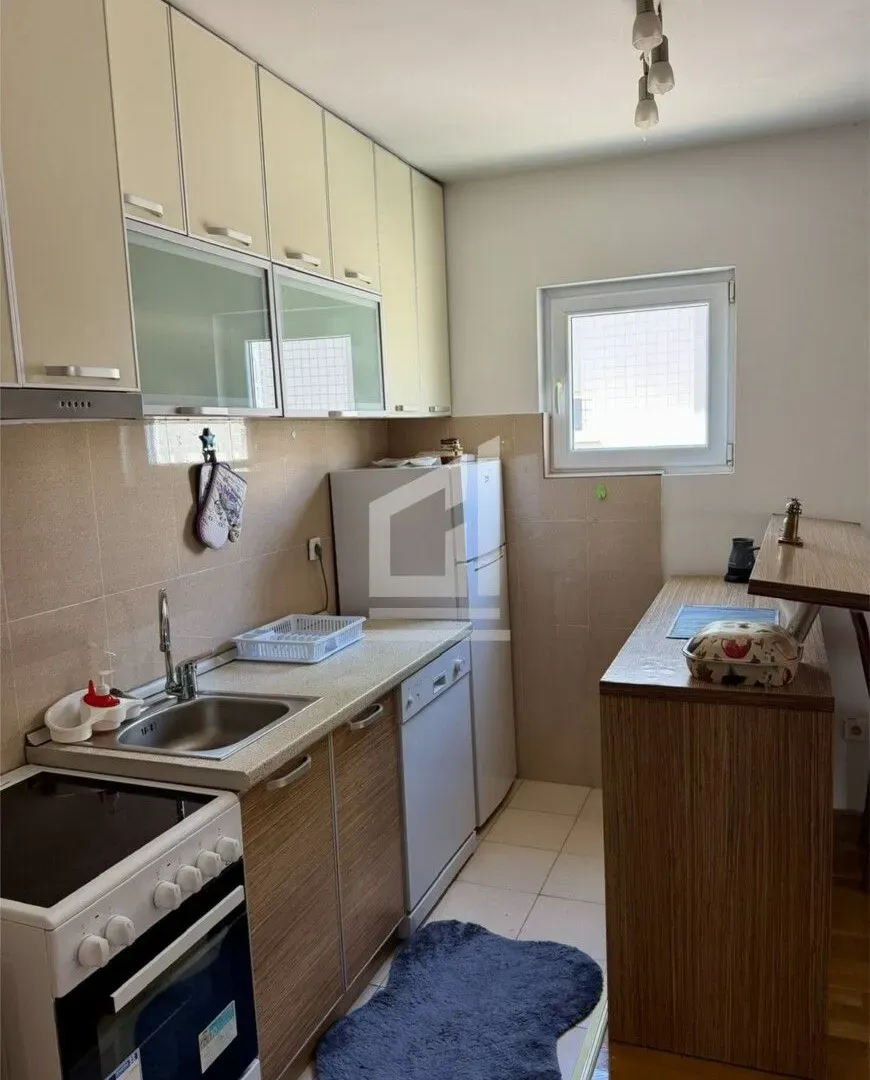 Rent, one bedroom apartment, 40m², Krivi Most, Podgorica