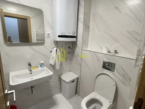 Izdavanje, jednosoban stan, 48m², New City, Podgorica - image 6
