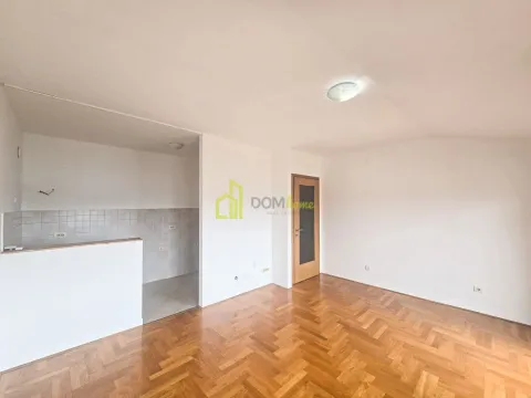Prodaja, dvosoban stan, 70m², Blok 9, Podgorica - image 2