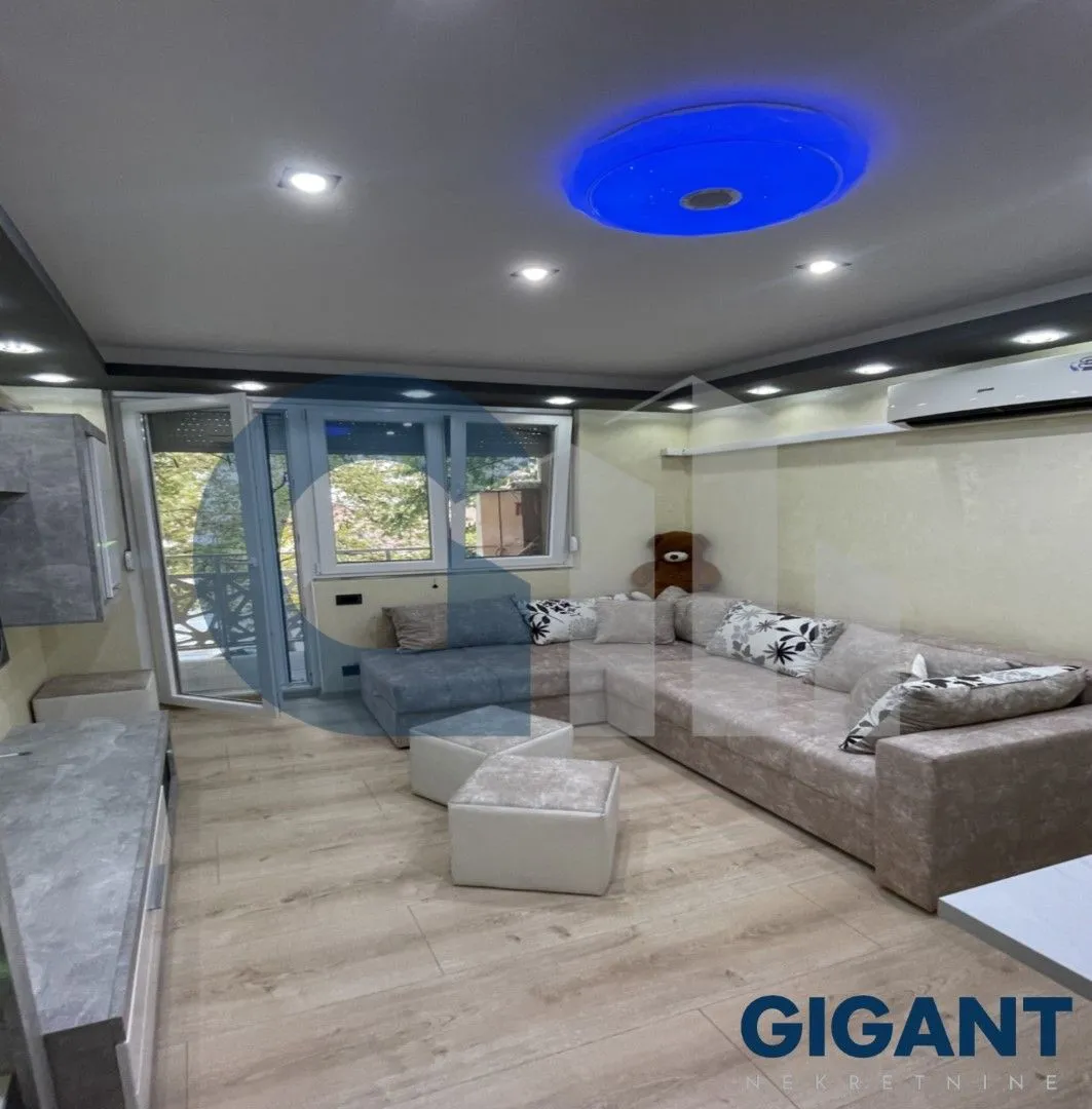 Prodaja, dvosoban stan, 42m², Karaburma, Palilula Sve Podlokacije