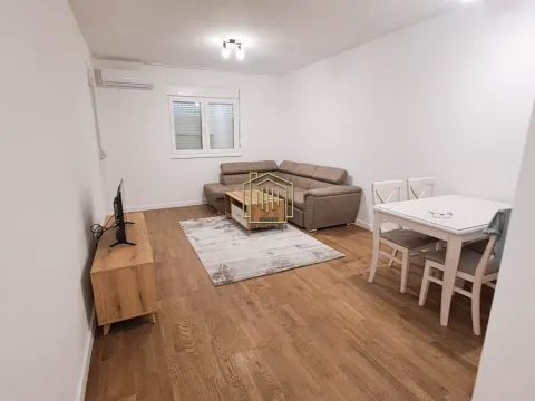 Izdavanje, jednosoban stan, 45m², Stari Aerodrom, Podgorica - image 5