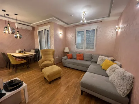Izdavanje, dvosoban stan, 58m², Dalmatinska ulica, Podgorica - image 8