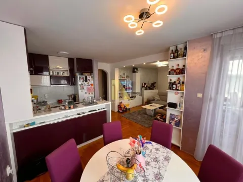 Prodaja, četvorosoban stan, 117m², Bulevar Evrope, Novi Sad Sve Podlokacije - image 3